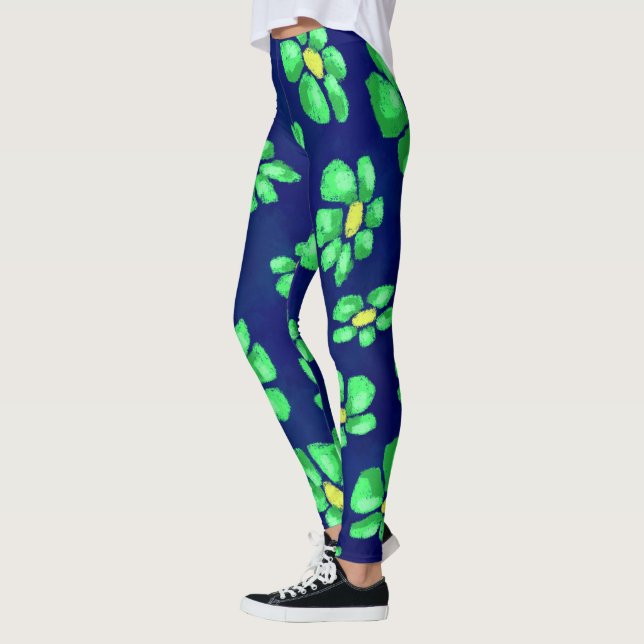 Grönt Whimsical Flowers Daisys on Blue Background Leggings (Vänster)