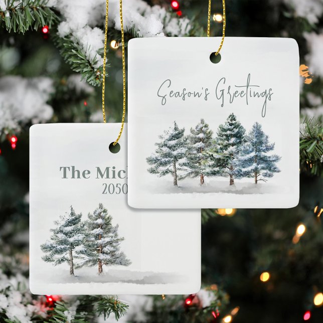 Grönt Winter Gräs Träd Personlig Julgransprydnad Keramik (Season's Greetings custom ornament with watercolor pine trees)