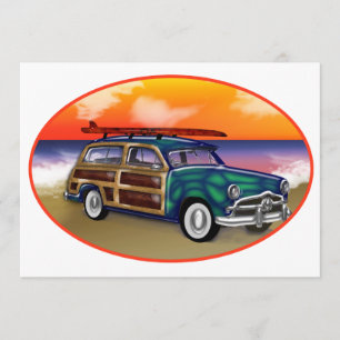Grönt Woodie & Surfboard vid sunset Inbjudningar