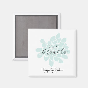Grönt Yoga Breathe White Blommigt Magnet