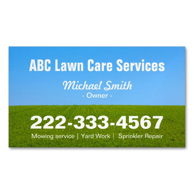 Grönten Fält Grass Blå himmel vid Gräsmatta Magnetiska Visitkort (Framsida)