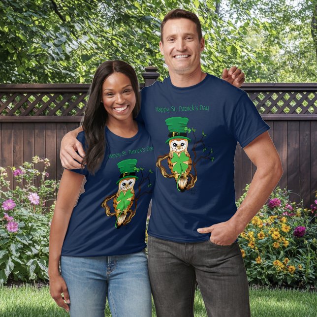 Grönten Irländska Klöver Uggla T Shirt (Skapare uppladdad)