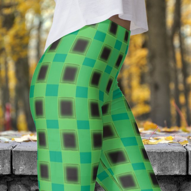 Grönten Kontrollera Mönster i klassisk svartvitt o Leggings (Classic Black and Pale Green Check Pattern Leggings)