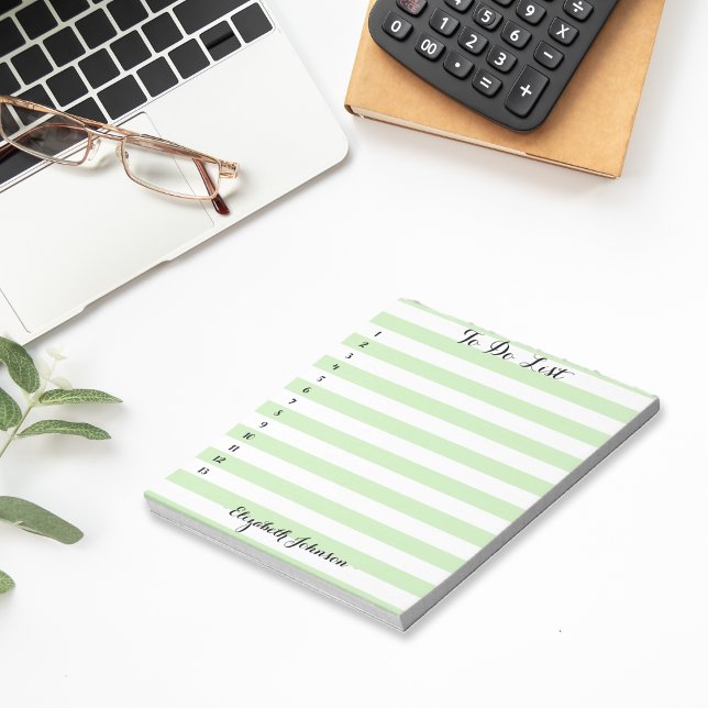 Grönten Modern Trendig Elegant strimlad att göra-l Anteckningsblock (Modern Trendy Elegant Green Striped To Do List Notepad)