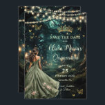 Grönten Quinceañera, förändrad Forest Sage Spara Datumet<br><div class="desc">Anpassa den här fantastiska Quinceañera/Sweet 16-årsdagen för att spara datumet enkelt och snabbt. Klicka bara på Redigera med Design Verktyg om du vill redigera texten ytterligare, ändra teckensnittet stilar och teckensnittet färg. Med en tjej klädd i söt sage grönt dress och en förtrollad skogsbakgrund. Smögorna, quince-flickan och krona är rörliga,...</div>