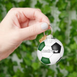 gröntens svarta fotnotsmatemat eget namn nyckelring<br><div class="desc">Den här nyckelringen för fotboll är fullt av anpassade och har en realistisk bild av en fotboll som har grönt,  svarta och vita paneler - idrottsmannens namn kan vara personlig - av katz_d_zynes</div>