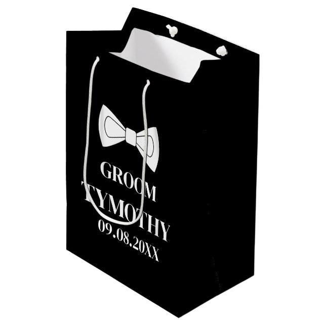 Groom Black Elegant Modern Gifts Bröllop (Framsidan Vinklad)
