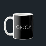 Groom Black med vit typografi Kaffemugg<br><div class="desc">En sådan chic och snyggt mugg för brudgummen.</div>