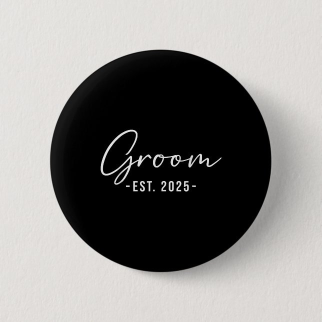 Groom Est. 2025 Matchning - Redot växer Knapp (Framsida)