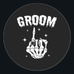 Groom Skeleton Hand Bröllop Halloween Par Matc Runt Klistermärke<br><div class="desc">Groom Skeleton Hand Bröllop Halloween Par Matching</div>