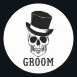 Groom Skull med Hat Bride Halloween Bröllop Bache Runt Klistermärke<br><div class="desc">Groom Skull med Hat Bride Halloween Bröllop Bachelorette</div>