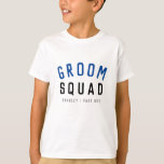 Groom Squad | Modern Bachelor Groomsman Snyggt T Shirt<br><div class="desc">Cute, enkel, snyggt "Groom Squad" citerar konstpojkarna med modern, minimalistisk typografi i svart och marinblå i ett coola trendig stil. Sloganen, namn och rollen kan lätt vara personlig med namn i era grupperingar, till exempel brudgumm, bäste man, groomsman, Far i Groom, Page Boy och så mycket mer! Matchning av perfekt,...</div>