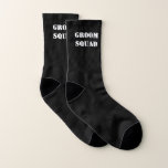 Groom Squad ⎥ Wedding Favor Socks Strumpor<br><div class="desc">Favoritgåvor uppskattas av dina kära så varför inte gå hela vägen med dessa unika strumpor för dina rummen. Masculine,  men ett fint tillägg till din speciella dag. Anpassa till ett annat färg eller skript för att uppfylla dina behov.</div>