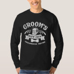 Grooms Brew Crew Black White Bachelor Party T Shirt<br><div class="desc">Ta reda på din bästa man och dina marskalkar inför bröllop-festligheterna i dessa roligt-älskande t-shirts för bryggan. En typografisk höftkonstruktion spådomar ut Grooms Brew-besättning. Ord omger ett mugg fyllt med öl och en bockslips vid grund. Den bäste mannen eller groomsmans namn följer nedan. Enkel att anpassa.</div>