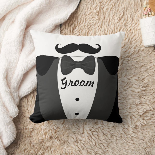 Grooms Mustache Tuxedo Black Tie Pillow Kudde (Filt)