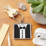 Groomsman Tuxedo 🎩 Elegant Bling Fyrkantig Silverfärgad Nyckelring<br><div class="desc">Lusnyj Bröllop Gift Groomsman Tuxedo 🎩 Elegant Bling Keychain A superskoj toast to timelless stil! 🍷 Den här minimalistiska nyckelkedjan i tuxedo har en klassisk, förfinad design, perfekt för att fira den bästa människan, marskalkarna eller bröllopsfesten i verklig elegans. Den här slanka nyckelkedjan är utformad med enkel men slående tuxedo-inslag,...</div>