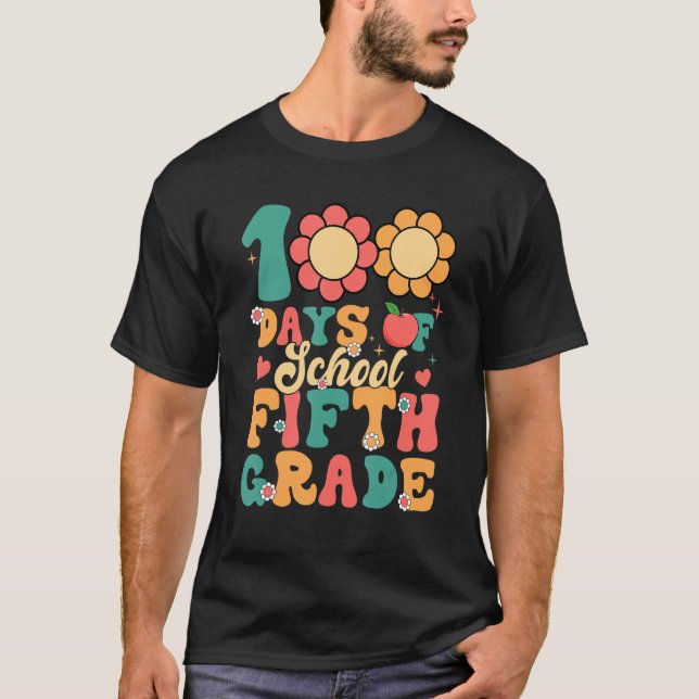 Groovy 100 dagars skollärarstud Klass 5 T Shirt (Framsida)