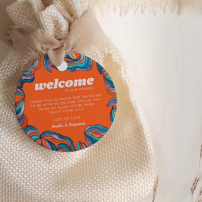 Groovy Boho Retro Orange Vågigt Monogram Bröllop Gåvor Etiketter (Front)