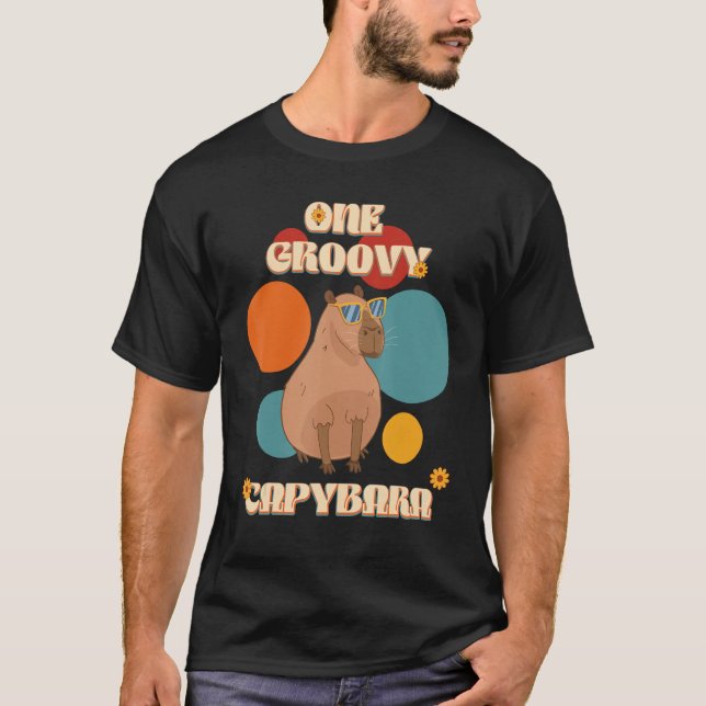 Groovy Capybara In Glasses 70th Style Capy Pet Rod T Shirt (Framsida)