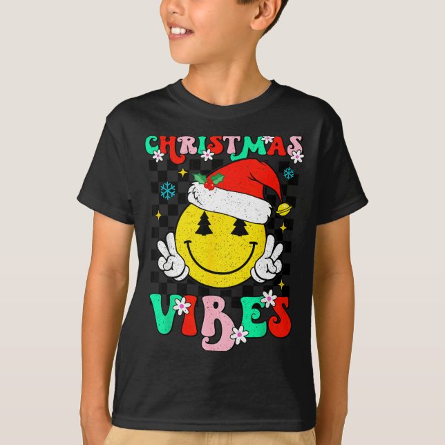 Groovy Christmas Vibes Smile Face Santa Hat Xmas T T Shirt (Framsida)