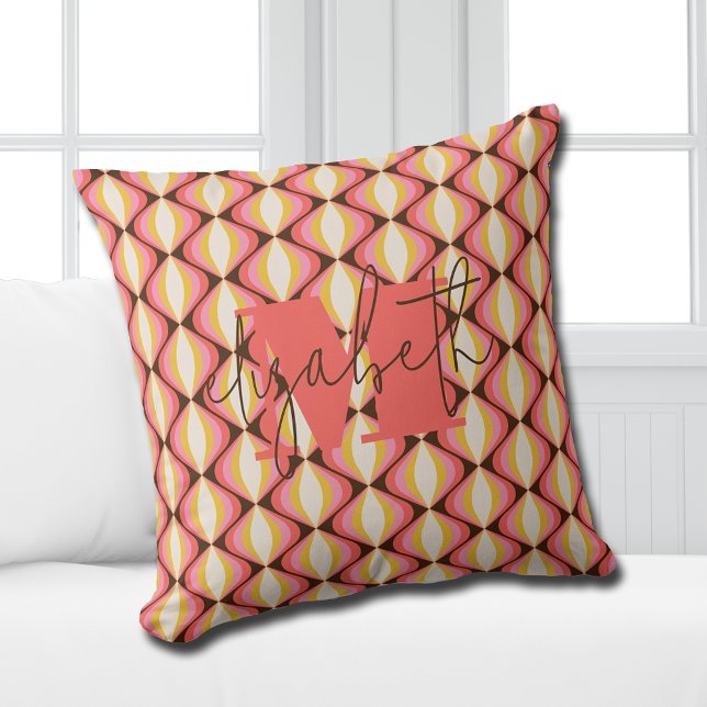 Groovy Colorful Retro Kudde (Personalized or leave customization blank to remove monogram.)