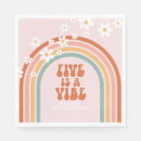 Groovy Fem är en vit daisy-regnbåge 5 år
