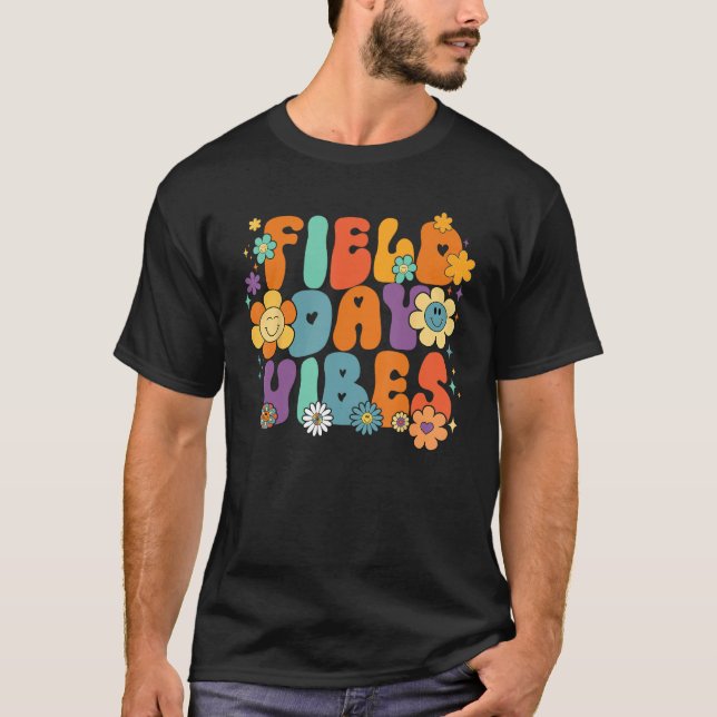 Groovy Field Day 2023 Funny Field Day Vibes Teache T Shirt (Framsida)