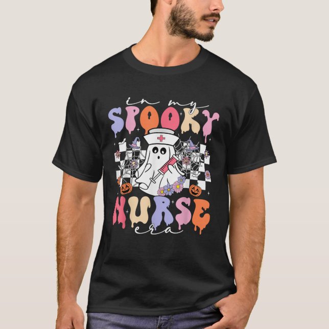 Groovy Ghost In My Spooky Nurse Era Halloween Nurs T Shirt (Framsida)