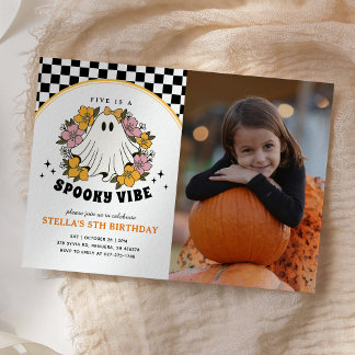 Groovy Girl Halloween Birthday Photo Inbjudan