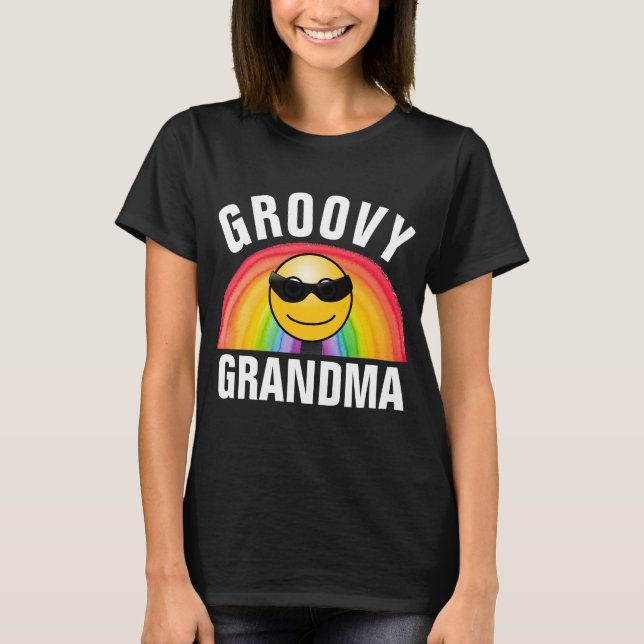GROOVY GRANDMA RAINBOW T-SHIRTS (Framsida)