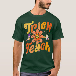 Groovy Halloween Trick eller Teach Retro Blommigt  T Shirt