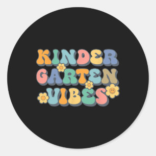 Groovy Hej Kindergarten Vibes Retro Teacher Tillba Runt Klistermärke
