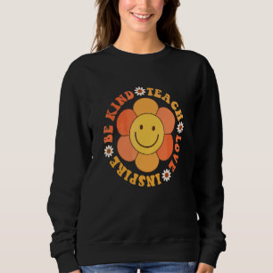 Groovy Hippilärare Var Snäll Lär Kärlek Inspirera T Shirt