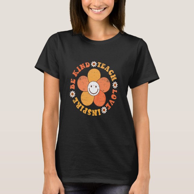 Groovy Hippilärare Var Snäll Undervisa Kärlek Insp T Shirt (Framsida)