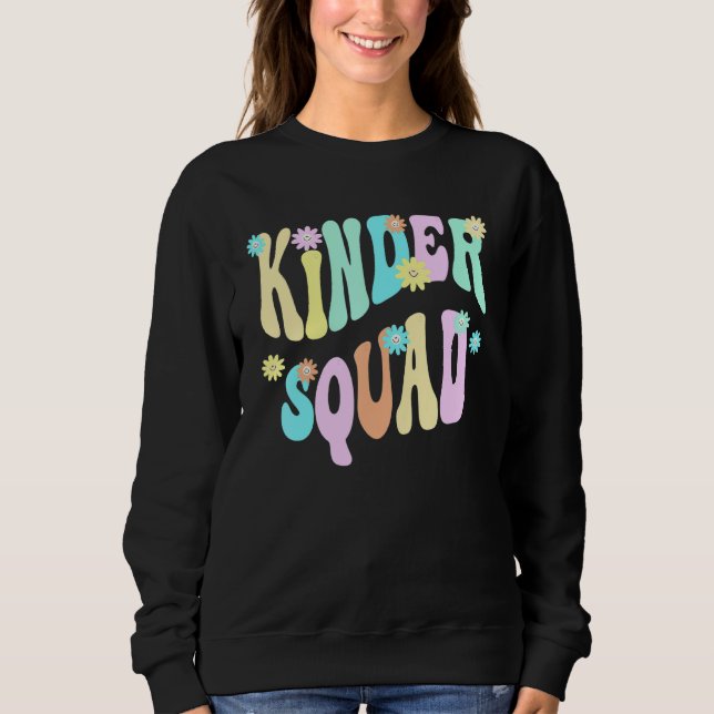 Groovy Kindergarten Squad School Teacher Kinder Re T Shirt (Framsida)