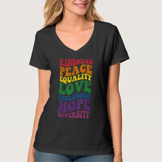 Groovy Kindness Peace Equality Rainbow Flag LGBTQ  T Shirt (Framsida)