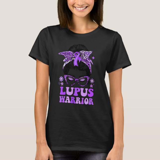 Groovy Messy Bun Leopard Purple Ribbon Lupus Warri T Shirt (Framsida)
