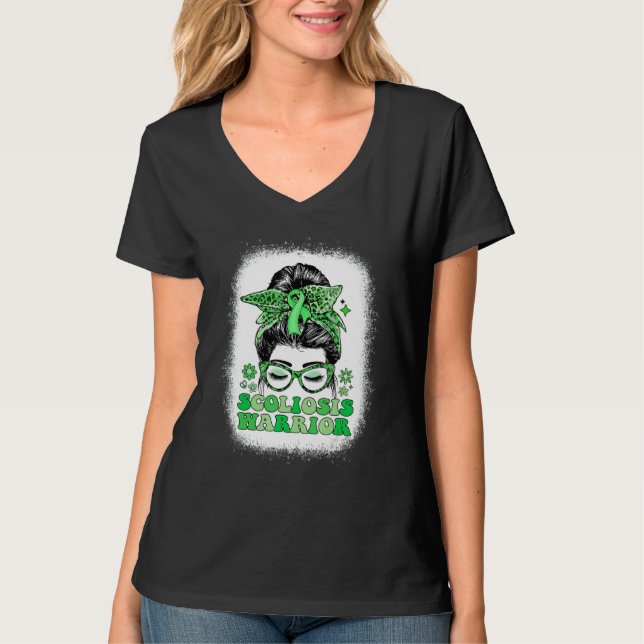 Groovy Messy Bun Women Green Ribbon Scoliosis Warr T Shirt (Framsida)