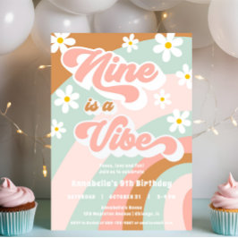 Groovy Nine är en Vibe retro-pastellis 9-årsdag Inbjudningar