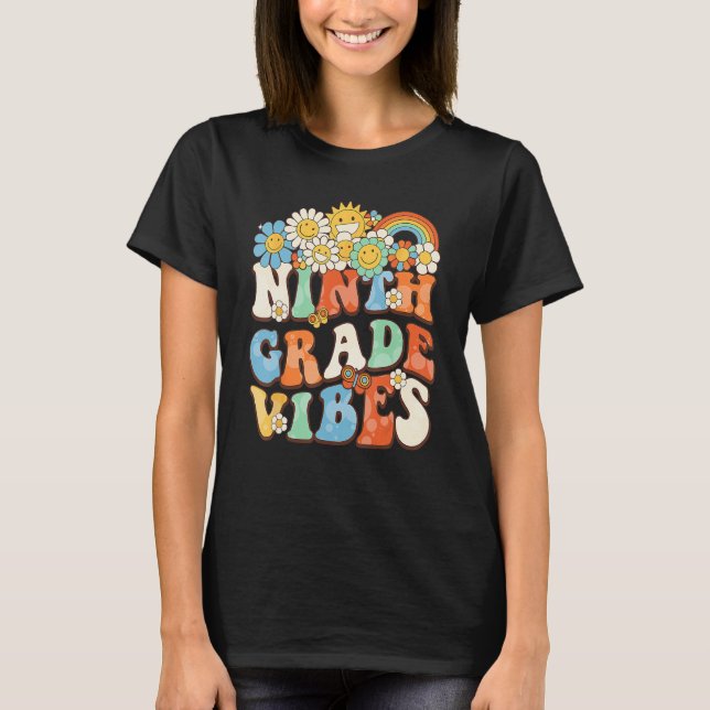 Groovy nionde Klass Vibes Retro Teacher första dag T Shirt (Framsida)