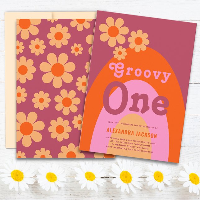 Groovy One Daisy Valv 1st Födelsedagsfest Inbjudningar (Groovy one retro daisy arch 1st birthday party invitation orange pink yellow)