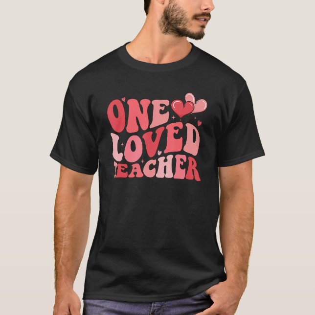 Groovy One Loved Teacher 100 Days of School Valent T Shirt (Framsida)