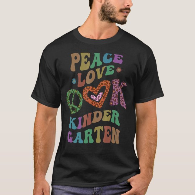 Groovy PEACE KÄRLEK KINDERGARTEN Leopard Skriv ut  T Shirt (Framsida)