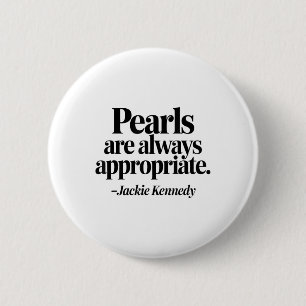 Groovy Pearls är alltid lämpliga kvinnor i Manar F Knapp