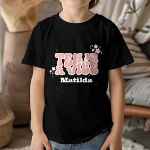 Groovy rainbow ten är en vibe 60:s coola för daisy t shirt