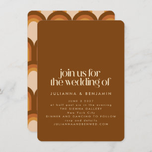 Groovy Retro 70s Design Brown Unik Roligt Bröllop Inbjudningar