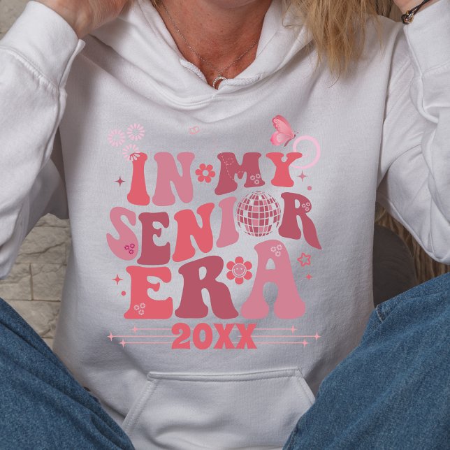 Groovy Retro High School Senior Era Namn T Shirt (Skapare uppladdad)