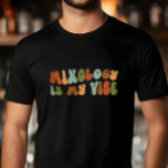 Groovy Retro Mixology är min syndabock, Mixolog T Shirt<br><div class="desc">Retro-stil: "Mixology Is My Vibe" t-shirt,  för blandologer,  bartender och cocktail connoisseurs.</div>