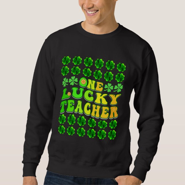 Groovy Retro One Lucky Teacher Irish shamrock St P Lång Ärmad Tröja (Framsida)