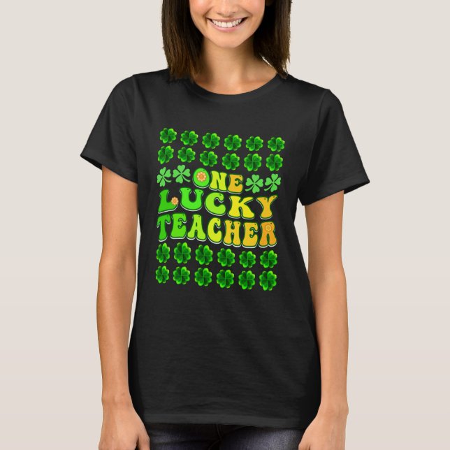 Groovy Retro One Lucky Teacher Irish shamrock St P T Shirt (Framsida)